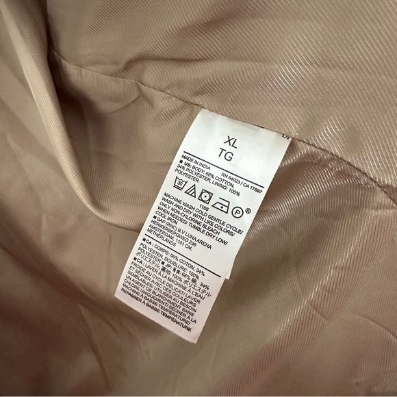 Banana Republic Classic Beige Trench Coat - Picture 11 of 12